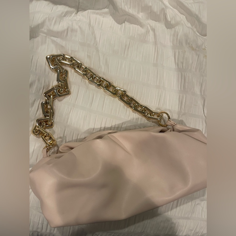 Nude/ light pink dumpling bag